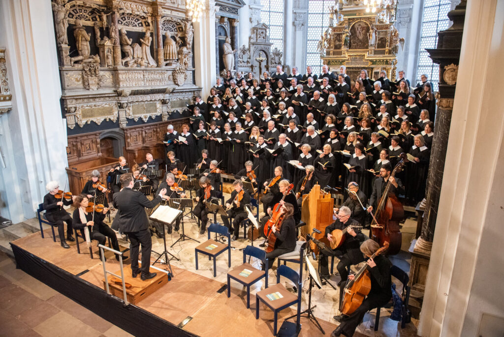 Die Celler Stadtkantorei mit Orchester in der Stadtkirche St. Marien